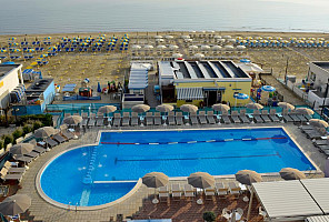 Hotel Lungomare *** s polopenzí - Cesenatico