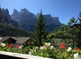 Apartmány Ciasa Ines léto - Alta Badia Colfosco