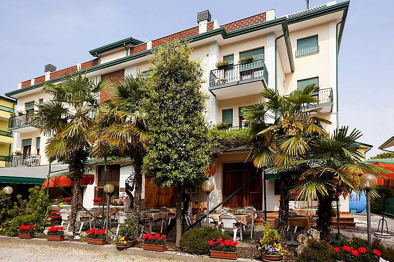 Hotel Regina *** s polpenziou - Caorle